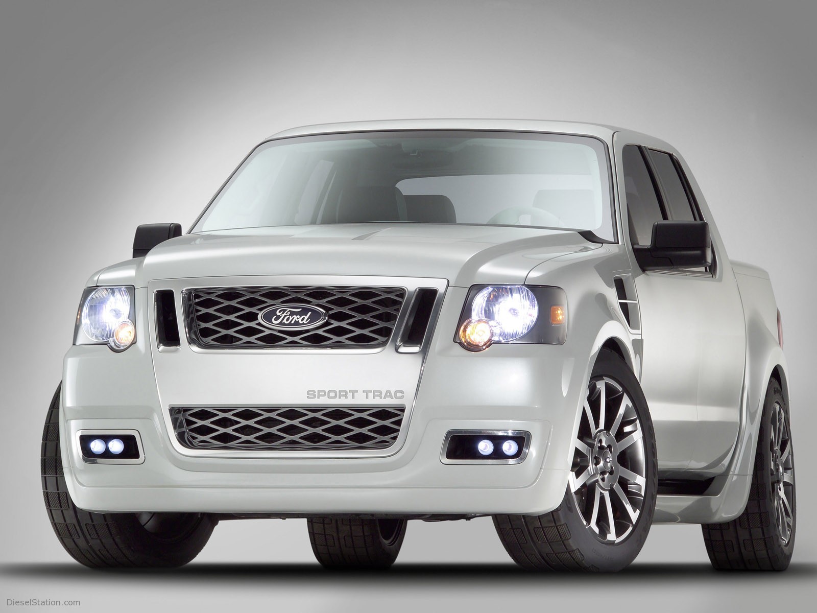 Ford Explorer Sport Trac (2005